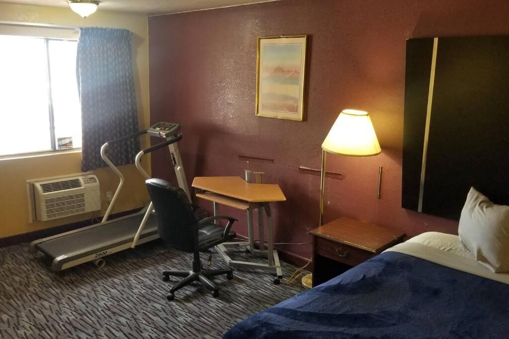 Hotel 5 Beds & 3 Baths Sleeps 11 Hotel Room Suite 102 Booking Stillwater Exterior foto